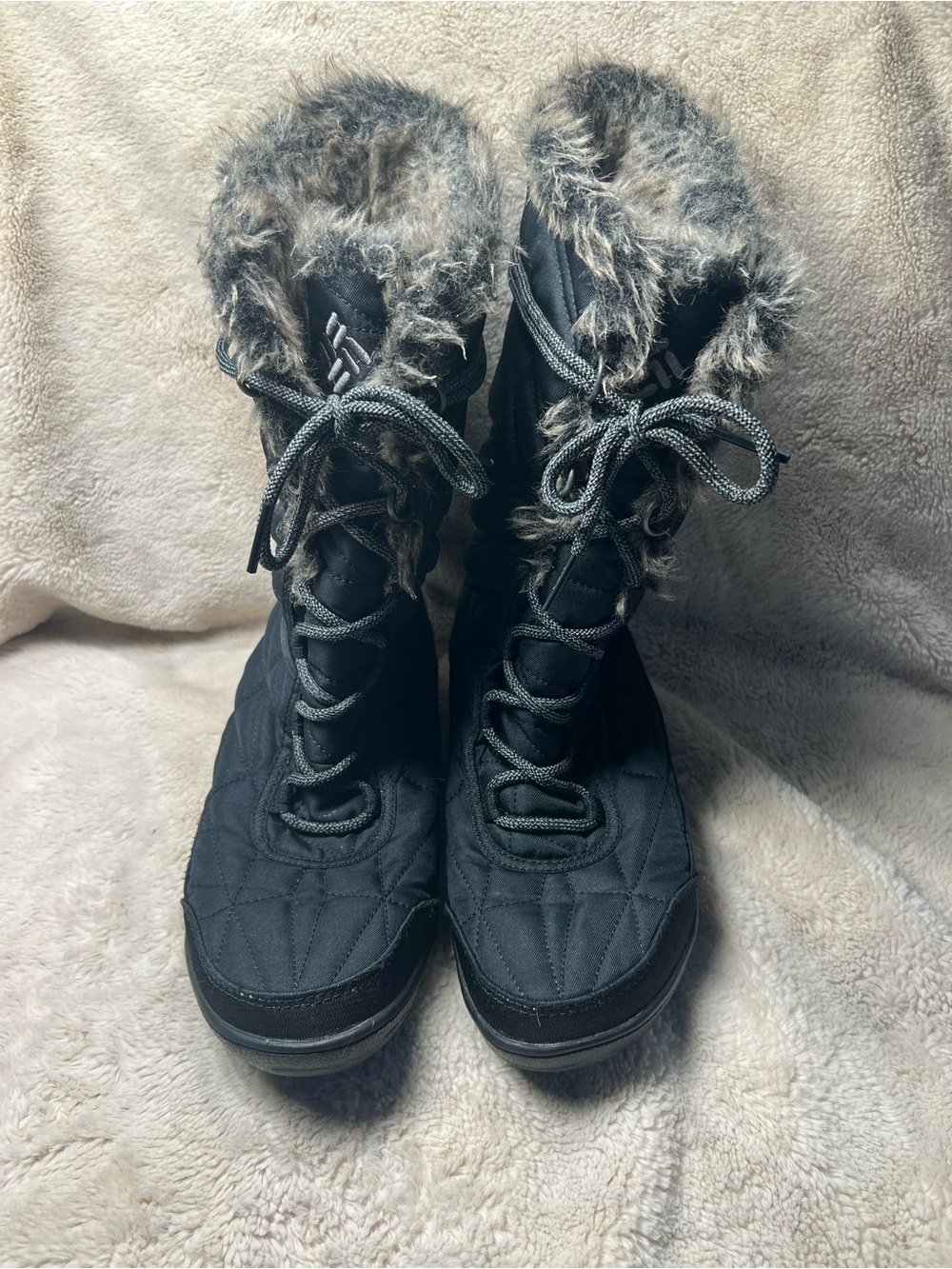 Columbia Women's Minx Mid III boots size 10 - Picture 2 of 8